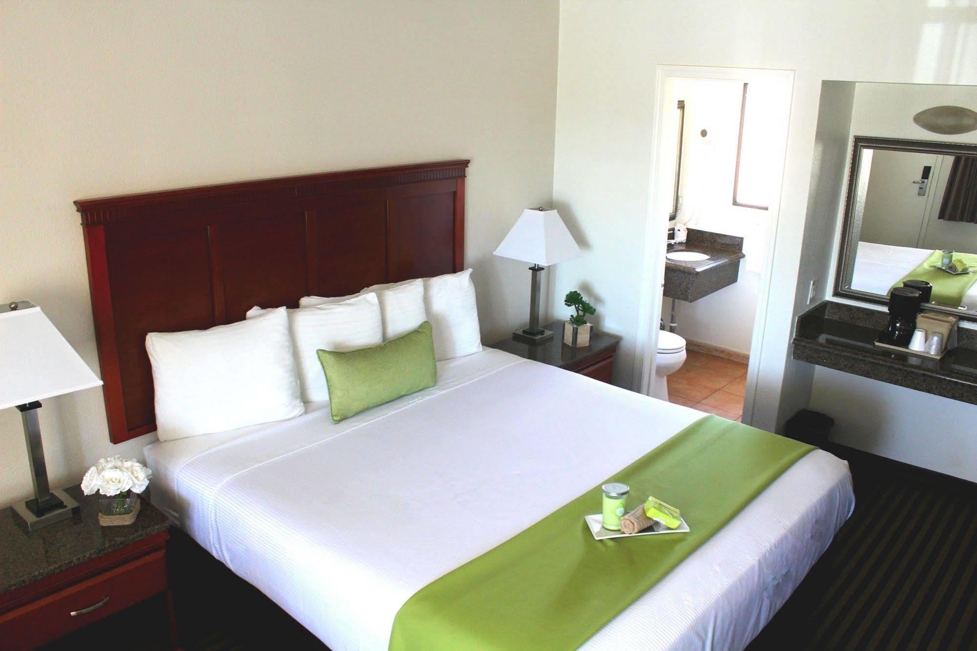 Marina Inn And Suites-Airport-Gaslamp-Zoo San Diego Esterno foto